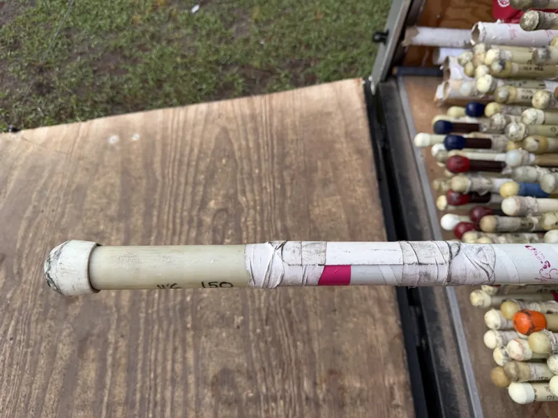 Box rub protection on a vaulting pole